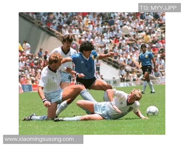 历史足球明星的经典瞬间回顾与传奇故事分享